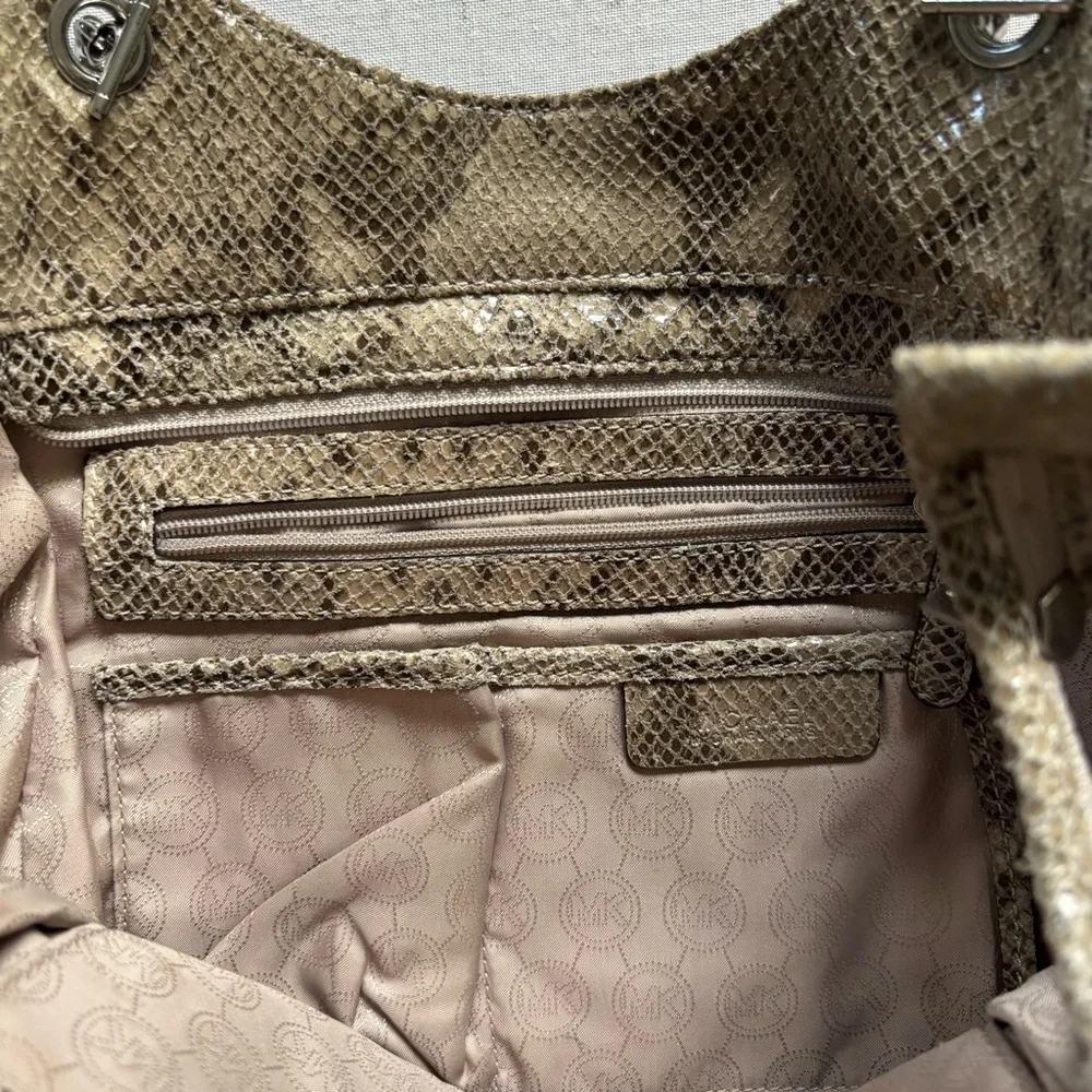 Michael Kors Jet Set Chain Faux Snakeskin Shoulder Tote - Picture 5 of 11